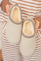 Black Contrast Stitch Detail Plush Winter Clog Slippers