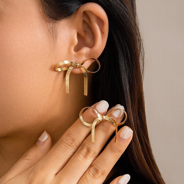 Bow earrings