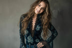 Women’s Retro Lace Panel V-Neck Blouse – Elegant Print Bell Sleeve Top for Spring & Autumn Wear