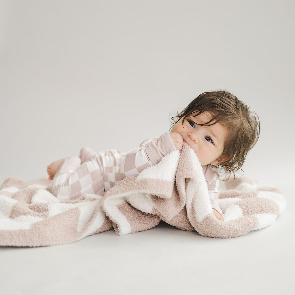 Checkered Plush Blanket | Latte