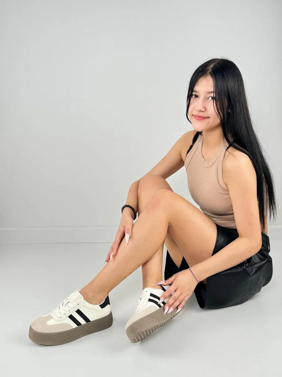 Shirley Sneakers - Your Perfect Footwear Essential