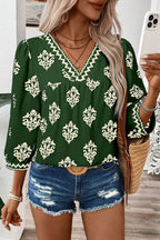 Green Damask Floral Print Contrast V Neck 3/4 Sleeve Blouse
