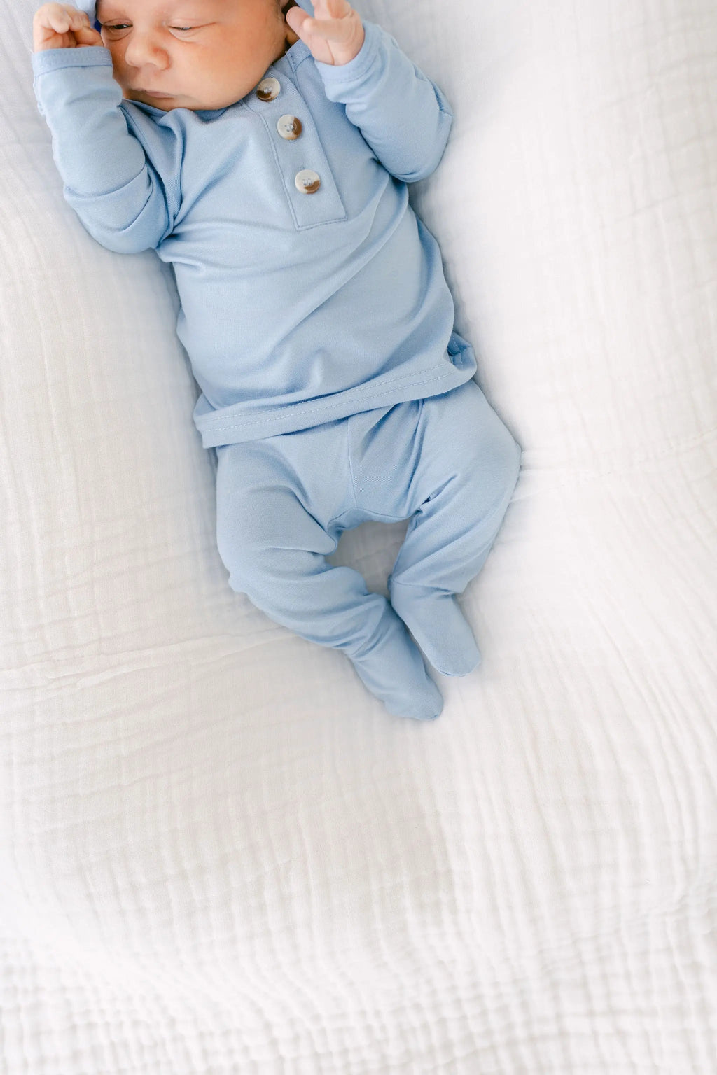 Newborn Baby Boy Outfit – Two-Piece Baby Clothes Set NB–24 Months, Soft Modal (Baby Blue)