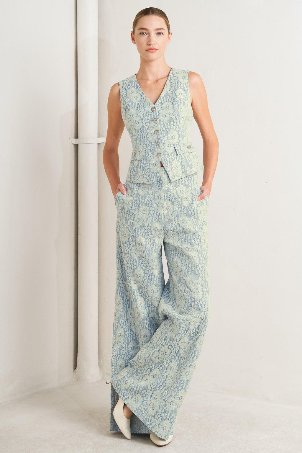 EASY ELEGANCE WOVEN LACE VEST