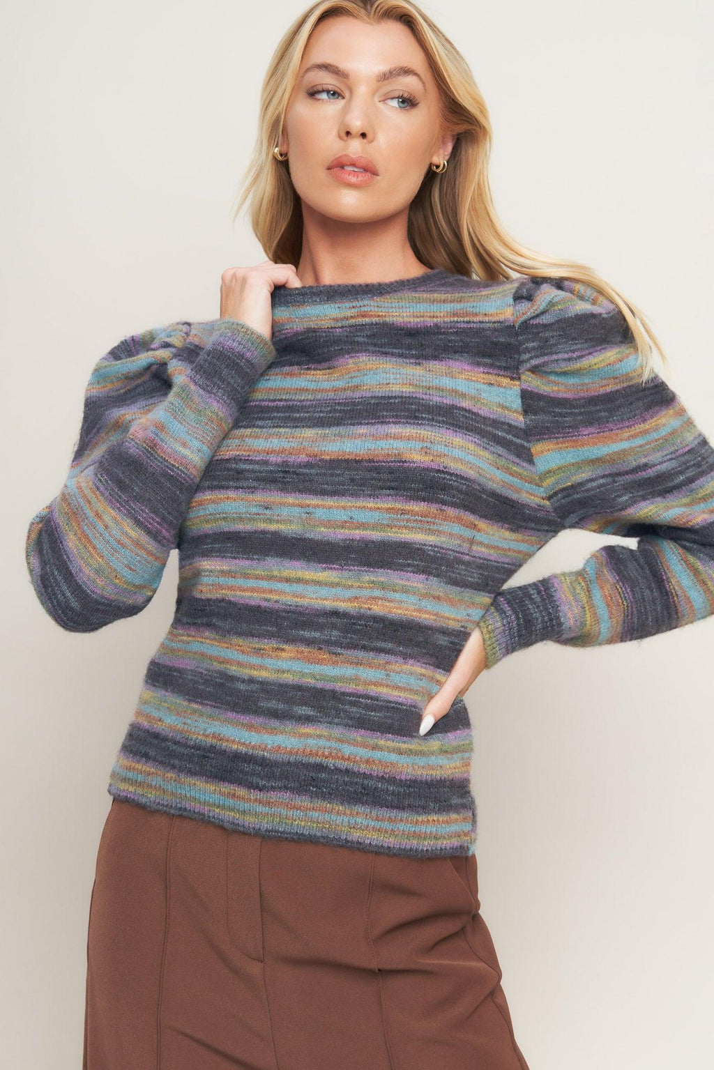 DELUXE DESIRE SWEATER TOP