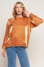 OUTING LIGHT WOVEN TOP