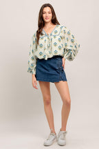 FROM COFFEE RUNS TO WEEKENDS WOVEN TOP