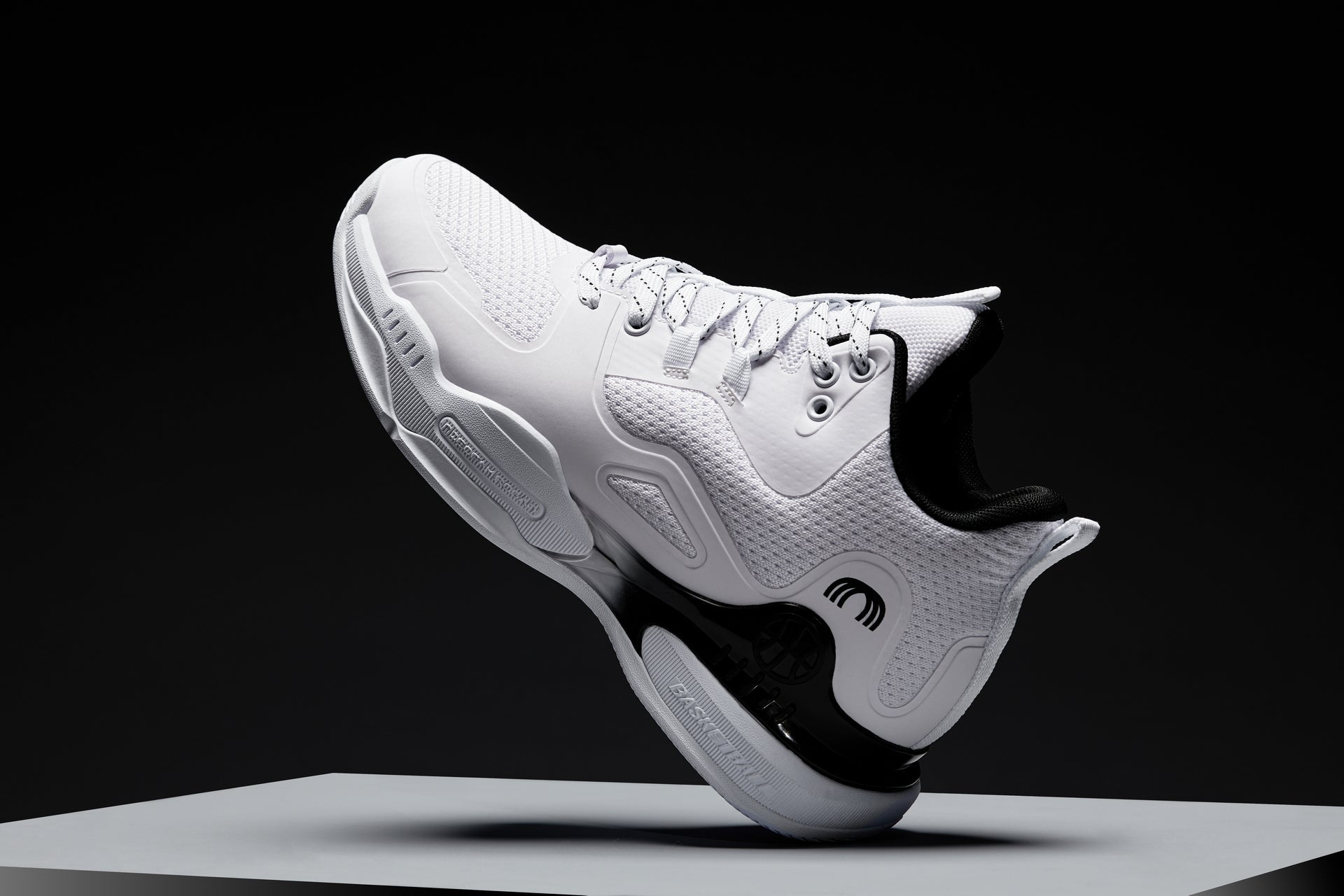 CALTO - Q394 - 3 Inches Taller (White/Black) - Basketball High-Top Sneakers