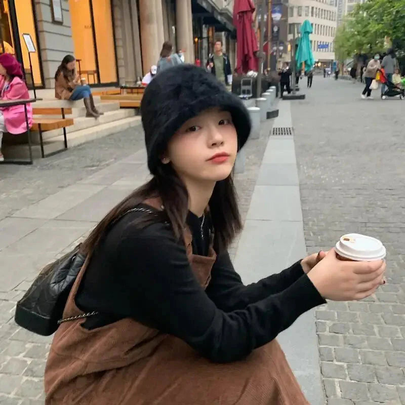 Plush fisherman hat autumn and winter basin hat round head plush high-end feeling face white bucket hat for ladies