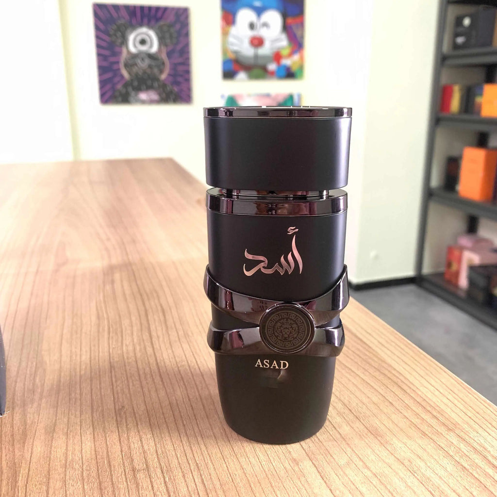 Lattafa Asad Elixir EDP 100ml spray combines the aroma of pink pepper, saffron, grapefruit, patchouli, frankincense and dry ambe
