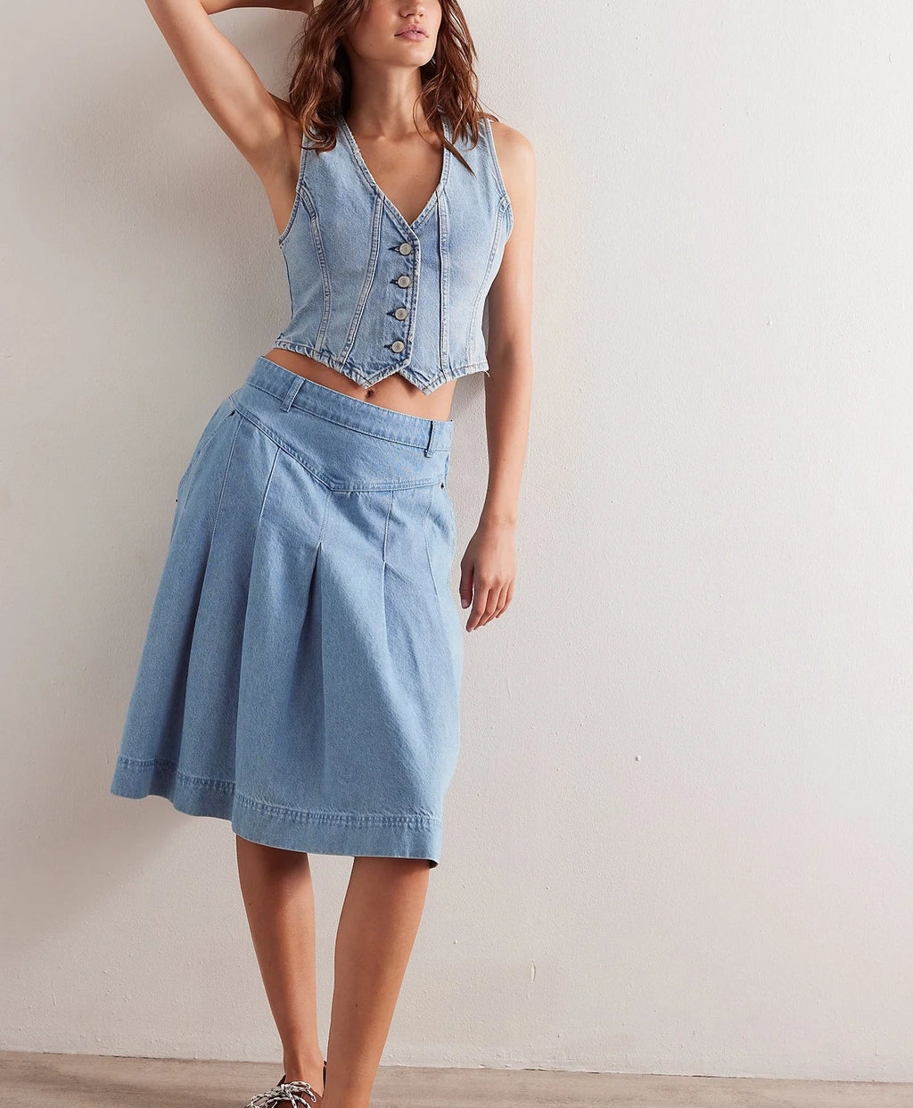 New 2026 Women's Denim Vests Summer Sexy Slim Deep V Neck Sleeveless Vest Jacket Casual Fashion Streetwear Ladies Jean Crop Tops