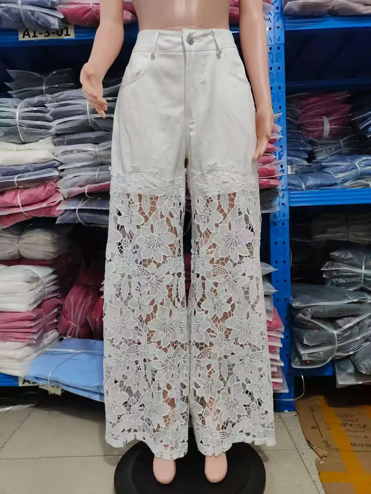 Lace Spliced Elegant Hollow Out Jeans Women New Fashion Temperament High Waist Straight Loose Denim Trousers Y2k Streetwear