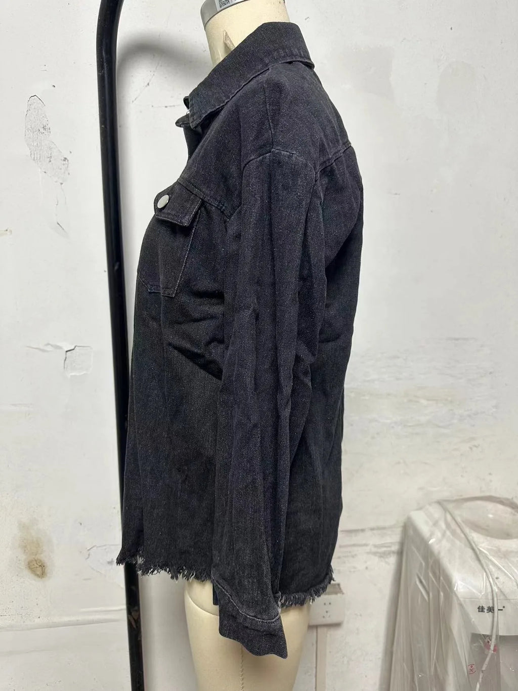 New Washed Denim Shirt Jacket for Women Fall/Winter Street Style with Distressed Hem Women's Outerwear