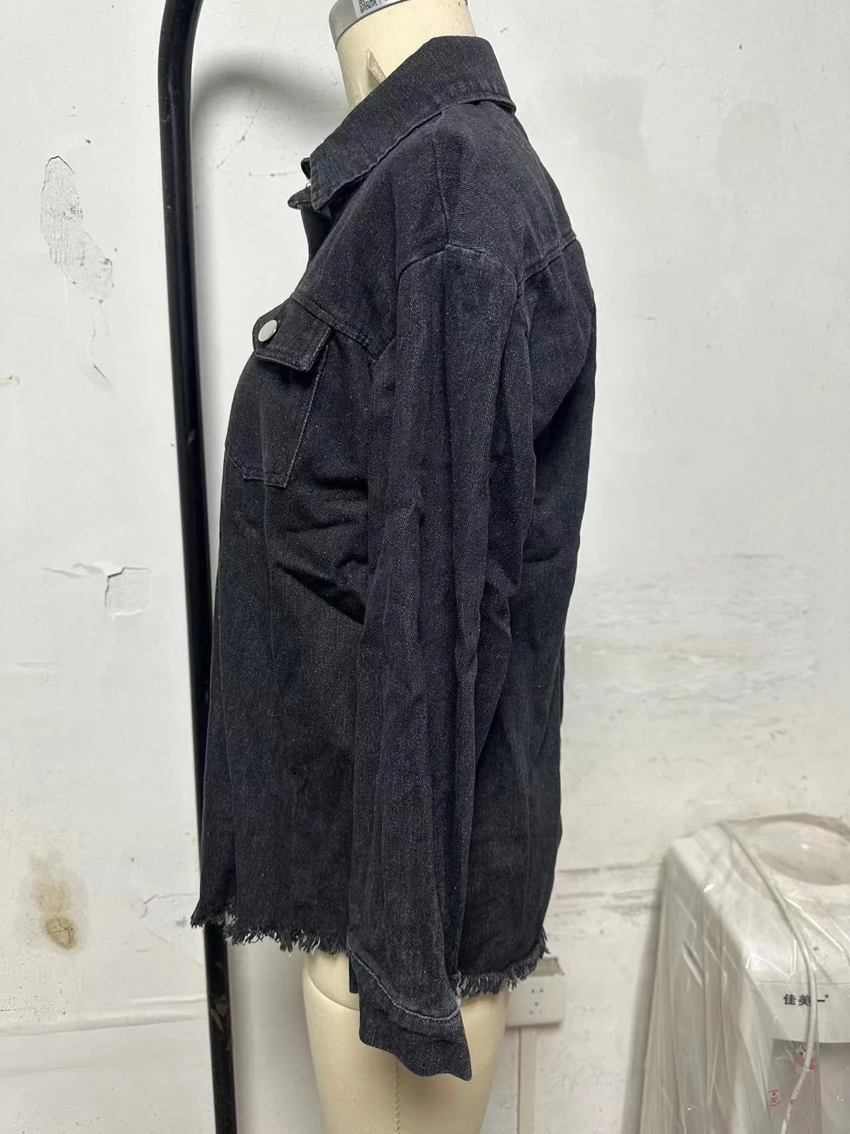 New Washed Denim Shirt Jacket for Women Fall/Winter Street Style with Distressed Hem Women's Outerwear