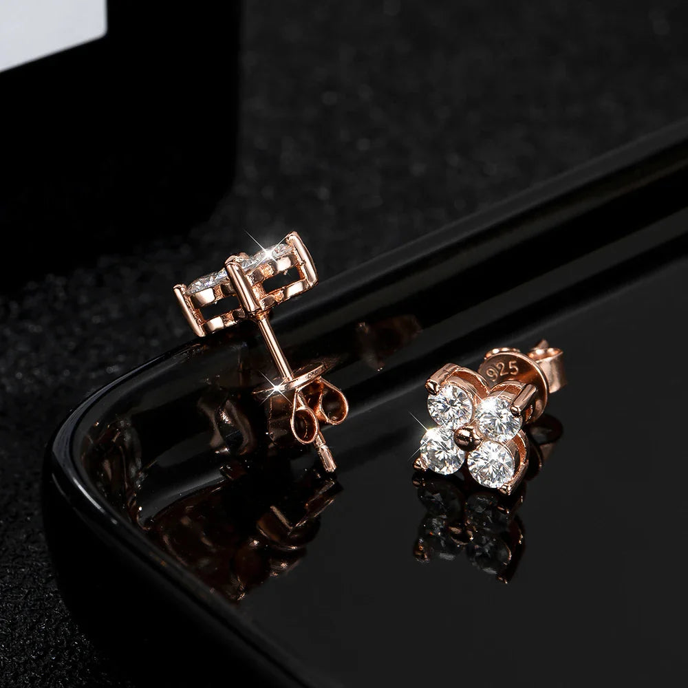 VVS1 D Round Moissanite Stud Earrings for Women