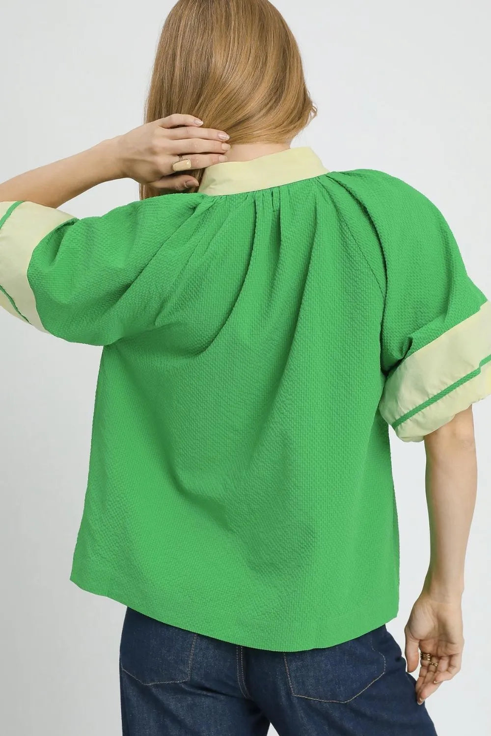 Umgee Contrast Trim Notched Puff Sleeve Blouse