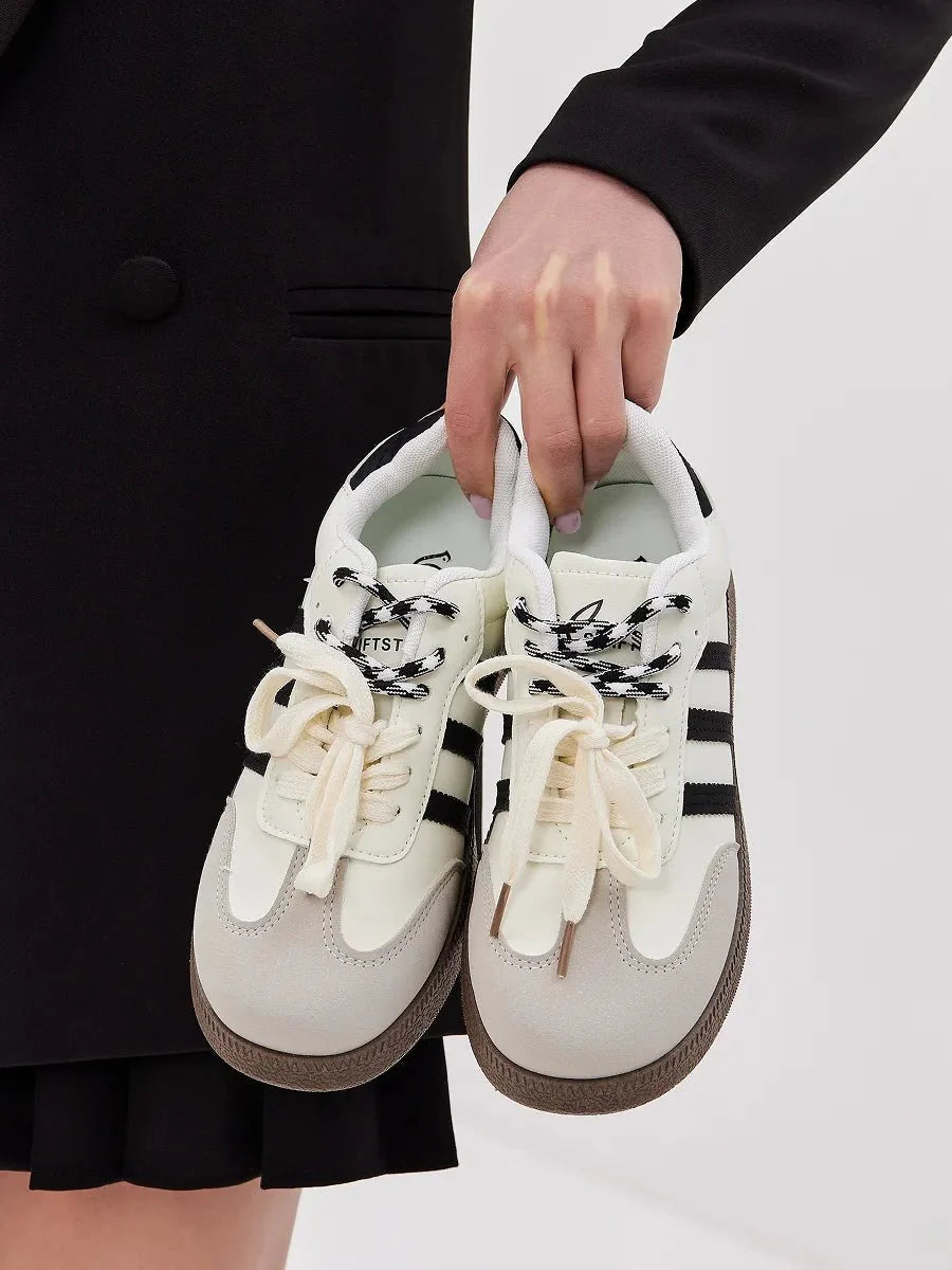Lillian Sneakers - Timeless Chic Comfort for Every Occasion