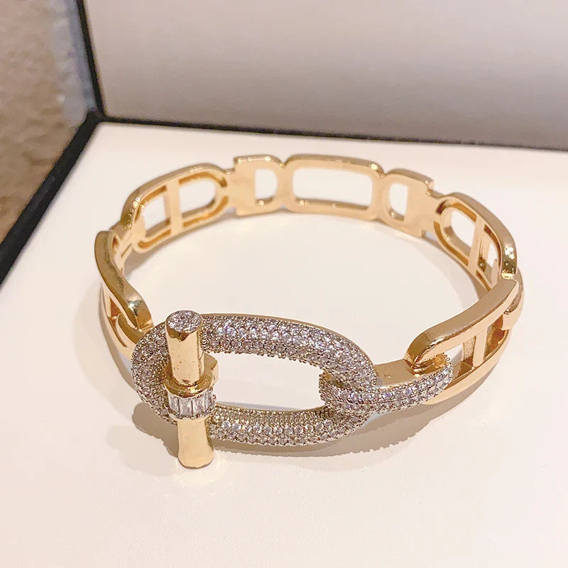 MyClosetAid Sparkling Novelty Bracelet Necklace Set