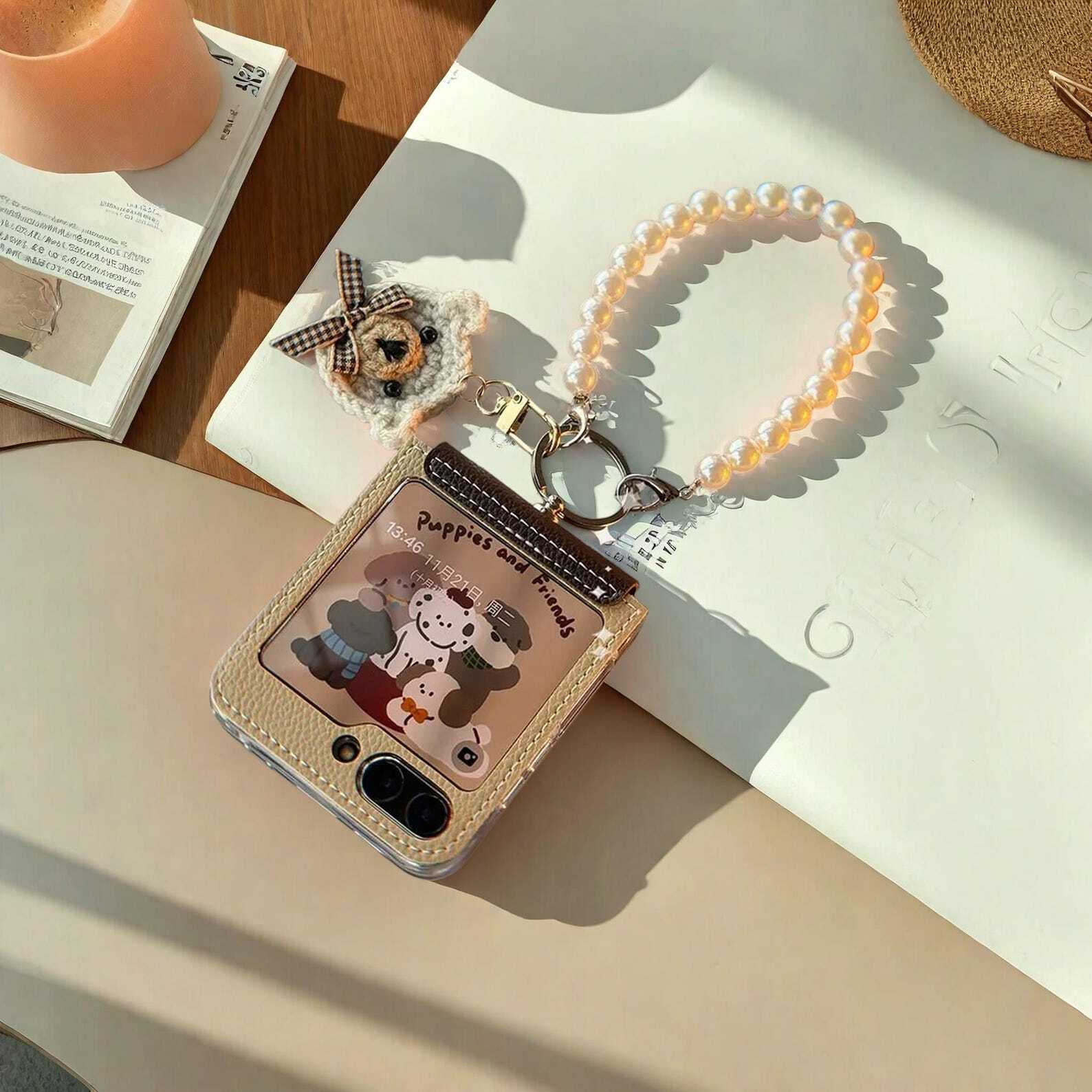 Pearl Bracelet Leather Case for Samsung Z Flip 5 6 - Stylish Chain Cover with Hinge Protection, Chic and Functional Design