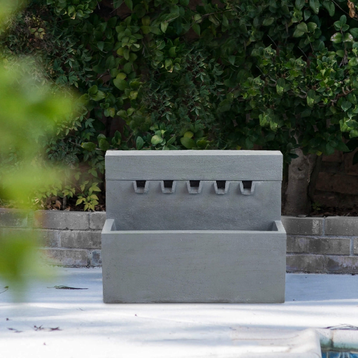 Premium Outdoor Contemporary Modern Rectanglar Decorative Water Fountain, Gray (SAK09215)