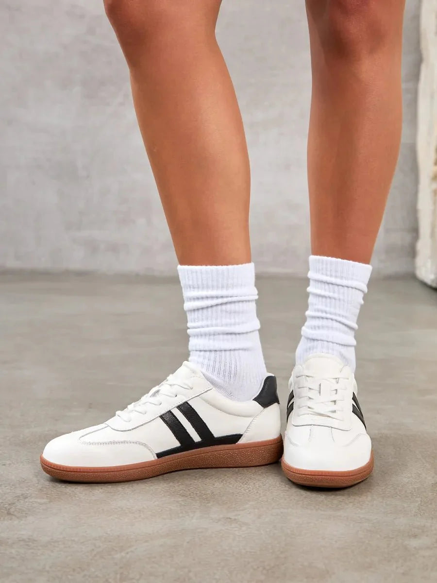 Sanford Sneakers: Stylish Kicks