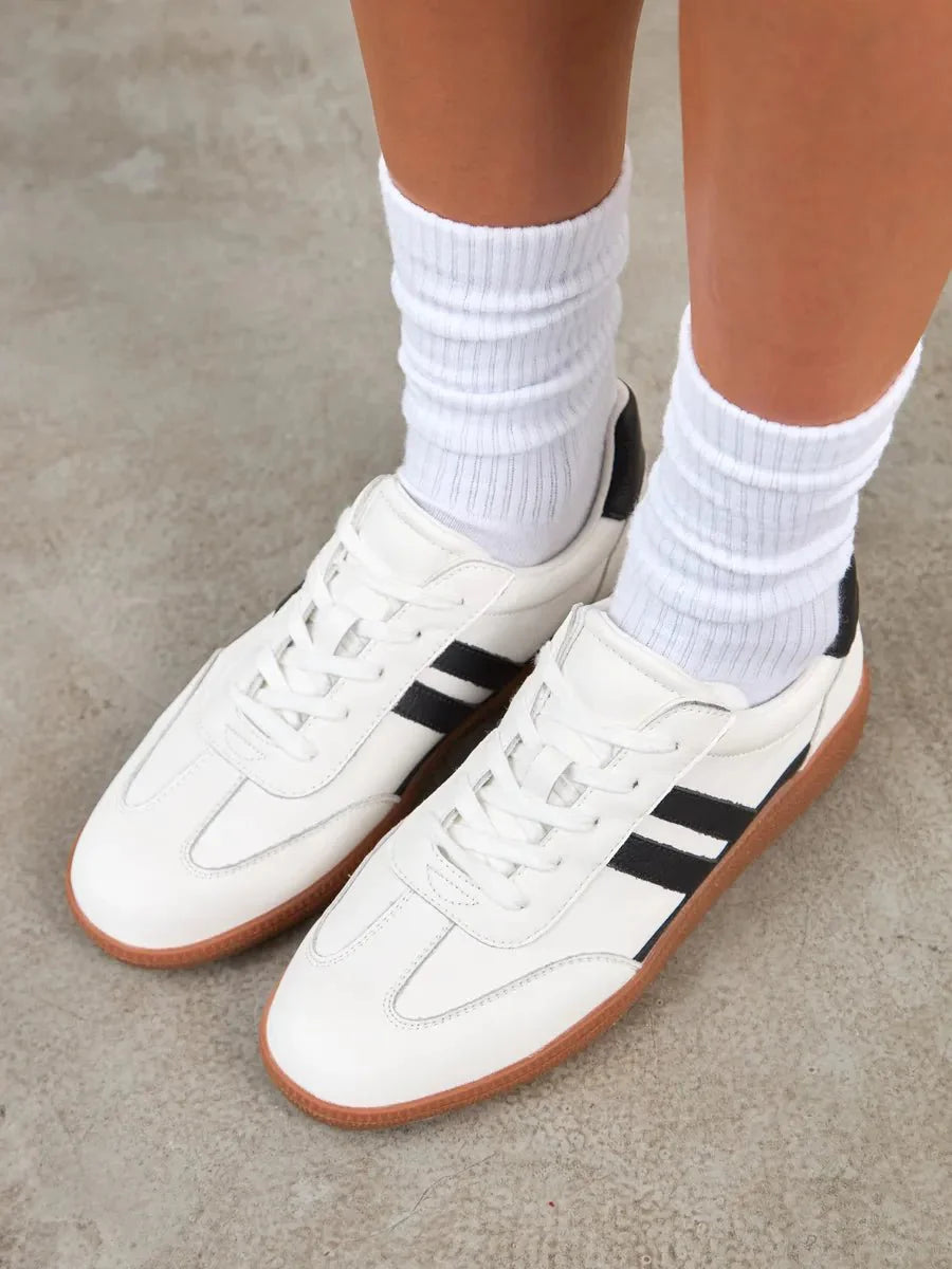 Sanford Sneakers: Stylish Kicks