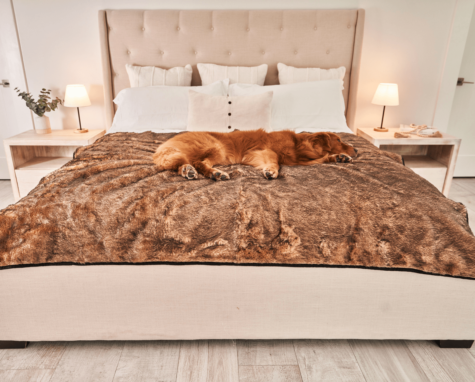 PupProtector™ Summer Short Fur Waterproof Throw Blanket - Sable Tan